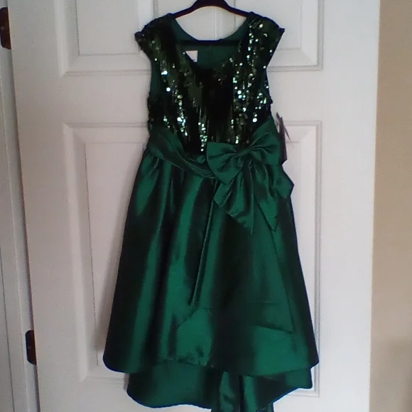 green emerald velvet dress Emerald Green Girls Silk Formal Smocked Dress